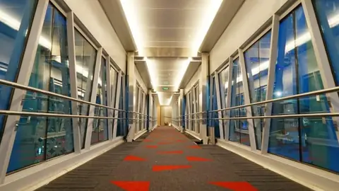 Iklan Bandara Sam Ratulangi Manado – Manado, Sulawesi Utara