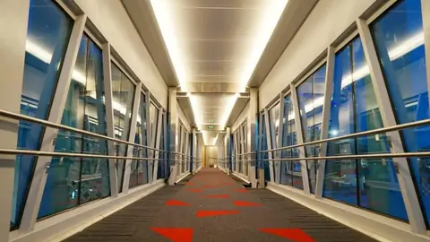 Iklan Bandara Sultan Syarif Kasim II Pekanbaru – Pekanbaru, Riau