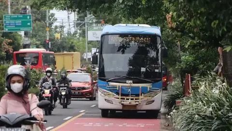 Iklan Bus Batik Solo Trans (BST) Solo Raya – Solo – Kartasura – Palur