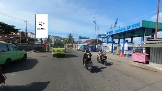 Billboard 5 × 10 m di Jl. Pantai Mardika (Pelabuhan Slamet Riyadi Ambon), Maluku