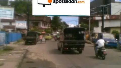 Baliho 5 × 10 m di Jl. Dr Siwabessy (Dari Doktor GA Siwabessy ke Jl. Dr Kaydoe), Ambon, Maluku