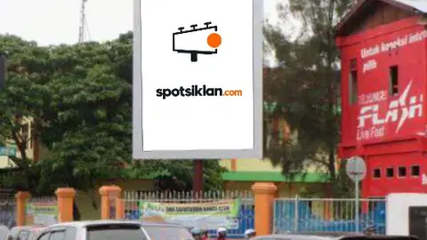 Baliho 6 × 4 m di Jl. Pocut Baren (Depan MAN Model, Banda Aceh)