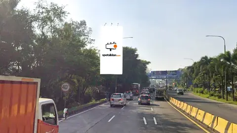 Billboard 6 × 12 m di Exit Tol Pasteur km 0,350, Bandung, Jawa Barat