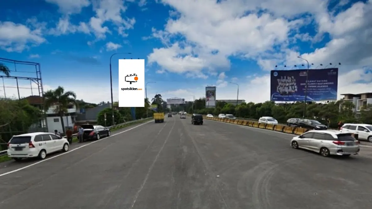 Billboard 6 × 12 m di Exit Tol Pasteur KM 00 + 700, Bandung, Jawa Barat