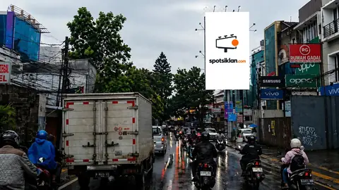 Billboard 5 × 10 m di Jl. Gatot Subroto – Arah Laswi ke Binong, Bandung, Jawa Barat