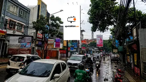 Billboard 5 × 10 m di Jl. Gatot Subroto – Area Trans Studio, Bandung, Jawa Barat