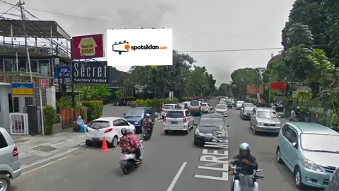 Billboard 5 × 10 m di Jl. RE Martadinata (The Secret FO), Bandung, Jawa Barat