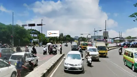 Billboard 8 × 16 m di Jl. Soekarno Hatta 480 (perempatan Buah Batu), Bandung, Jawa Barat