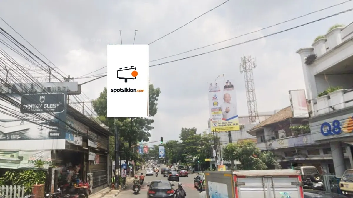 Billboard 4 × 8 m di Jl. Sunda (200m menuju Yogya Dept Store), Bandung, Jawa Barat
