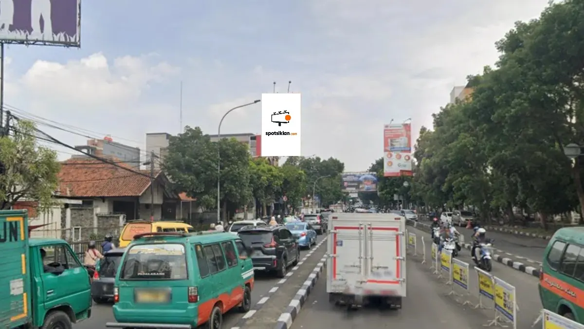 Billboard 5 × 8 m di Jl. Pasir Kaliki (depan RSHS) menuju PVJ, Bandung, Jawa Barat