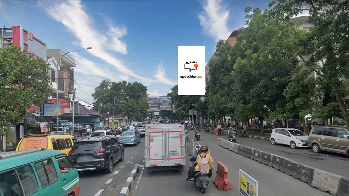 Billboard 5 × 10 m di Jl. Pasirkaliki RSHS Sukajadi- Kota Bandung, Jawa Barat