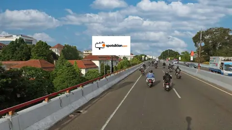 Billboard 6 × 12 m di Jl. Pasteur -Flyover Pasupati- Kota Bandung, Jawa Barat