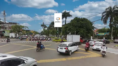 Billboard 4 × 8 m di Jl. Sentot Alibasyah (Pertigaan Gasibu), Kota Bandung, Jawa Barat