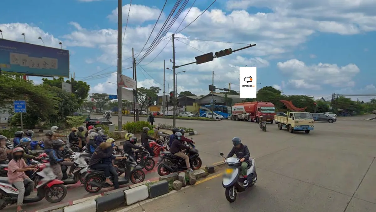 Billboard 5 × 10 m di Jl. Soekarno Hatta (Perempatan Gedebage/ Sumarecon), Bandung, Jawa Barat