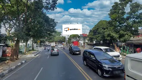 Billboard 5 × 10 m di Jl. Surapati (Depan SD Cihaurgeulis), Kota Bandung, Jawa Barat