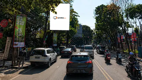 Billboard 4 × 6 m di Jl. Surapati Paling Strategis, Bandung, Jawa Barat
