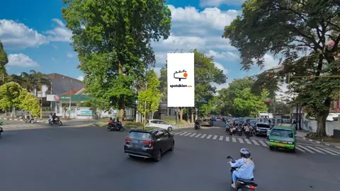 Billboard 5 × 10 m di Jl. Ir.H.Djuanda (Depan Dukomsel) Bandung, Jawa Barat