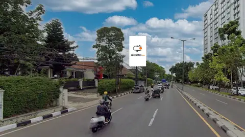 Billboard 5 × 10 m di Jl. Surapati No. 43 Gasibu Bandung (seberang Bank Mandiri Priority), Kota Bandung, Jawa Barat