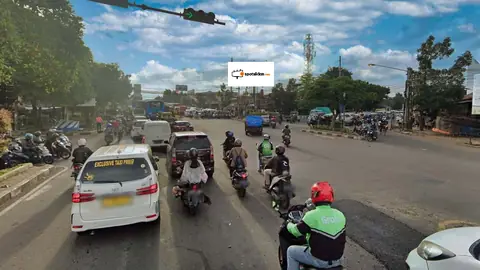 Billboard 5 × 10 m di Perempatan Jl. Soekarno Hatta - Jl. Moch Toha, Bandung, Jawa Barat
