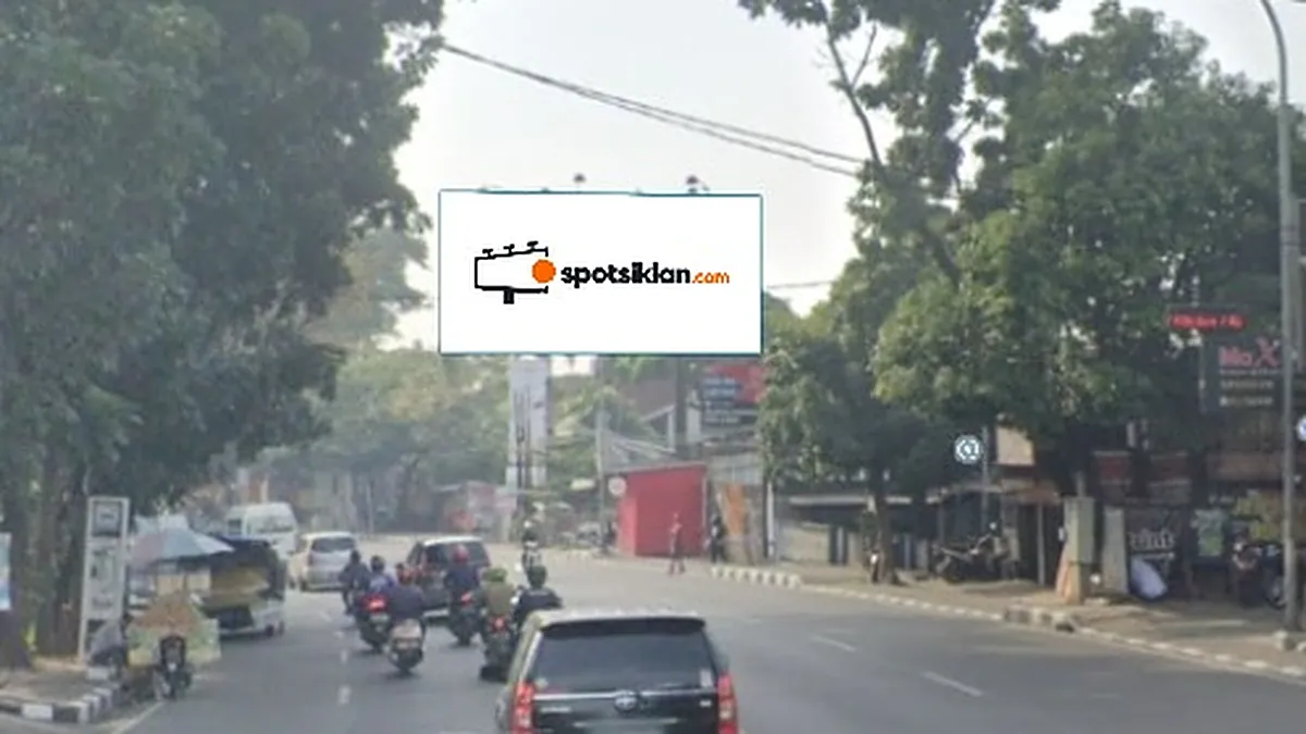 Billboard 5 × 10 m di Jl. Surapati (Arah Institut Teknologi Nasional Bandung), Jawa Barat