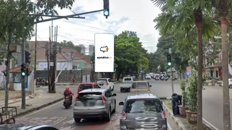 Billboard 8 × 4 m di Jl. Gatot Subroto (Samping Mie Gacoan), Bandung, Jawa Barat
