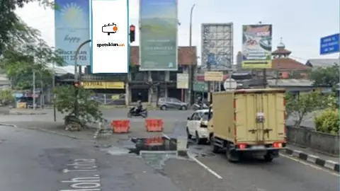 Billboard 10 × 5 m di Jl. M. Toha No. 359 Bandung (Setelah Gerbang Tol Moh. Toha 1), Jawa Barat
