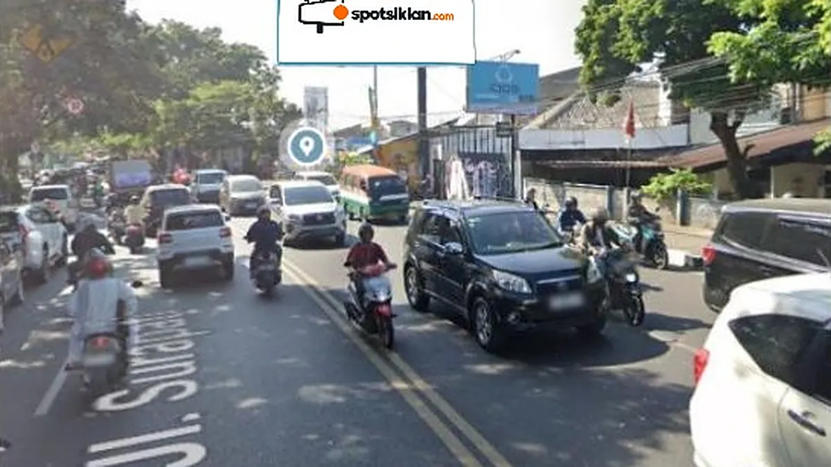 Billboard 10 × 5 m di Jl. Surapati (Dari Arah Gasibu ke Term. Cicaheum), Bandung, Jawa Barat