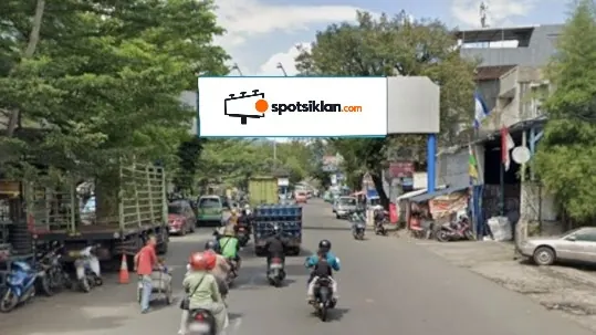 Bando Jalan 3 × 10 m di Jl. Jend. A. Yani (Depan Bengkel LCC Motor), Bandung, Jawa Barat