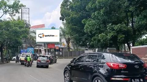 Baliho 4 × 6 m di Jl. Dr Setiabudi (Dari Lembang Menuju Pusat Kota), Bandung, Jawa Barat
