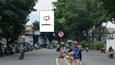 Baliho 4 × 6 m di Jl. Ibrahim Adjie-Kircon (Dekat Samsat Soekarno Hatta), Bandung, Jawa Barat