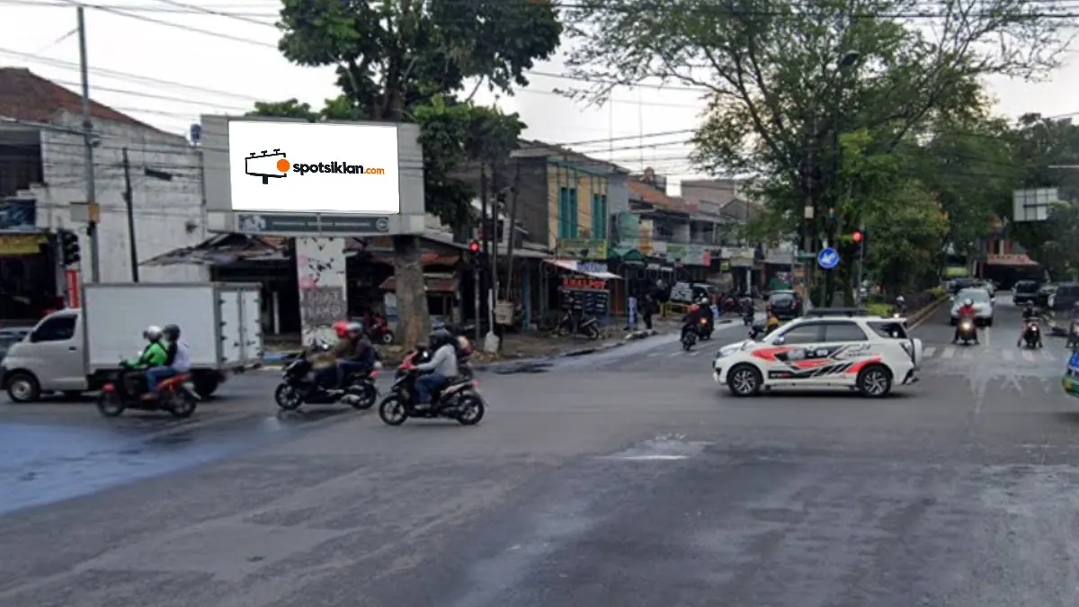 Videotron 2 × 4 m di Jl. Cikawao, Bandung, Jawa Barat