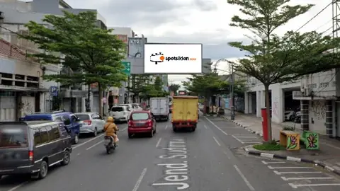 Videotron 4 × 8 m di Jl. Jend. Sudirman (Dari Jl. Sudirman ke Jl. Astana Anyar dan Jl. Gardujati), Bandung, Jawa Barat