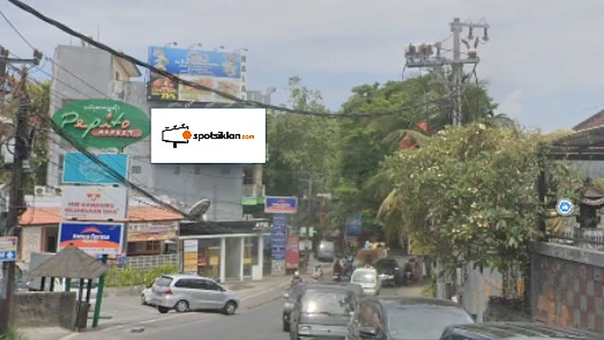 Billboard 4 × 8 m di Jl. Raya Canggu Tibubeneng (Dekat Pepito), Badung, Bali