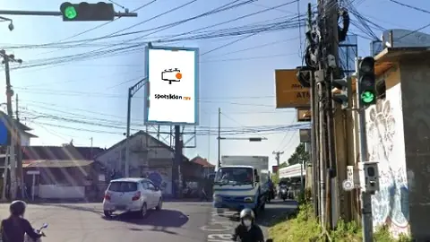 Baliho 6 × 4 m di Jl. Raya Canggu (Area Perempatan Batu Bolong), Badung, Bali