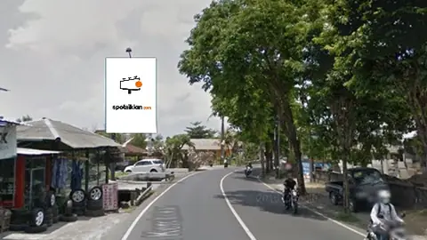 Baliho 4 × 6 m di Jl. Raya Kerobokan (Area UD Buana Bangunan), Badung, Bali