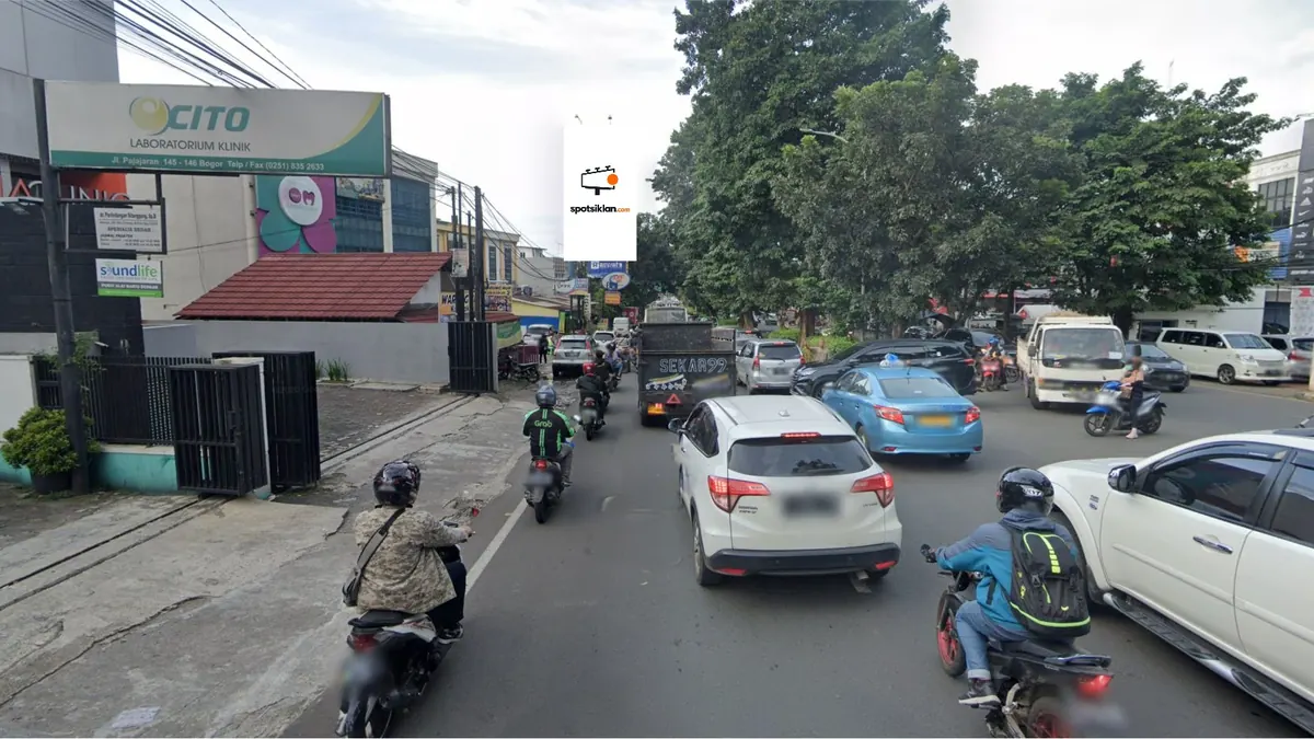 Billboard 5 × 10 m di Jl. Raya Pajajaran, Kota Bogor, Jawa Barat