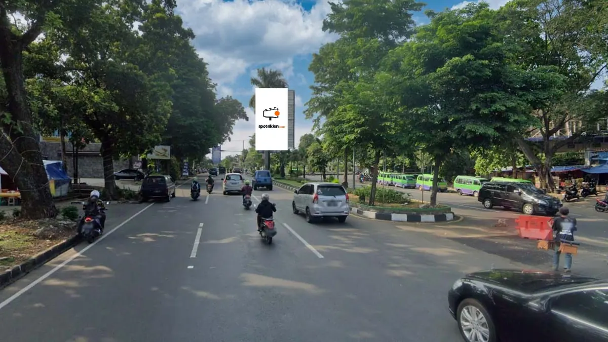 Billboard 4 × 8 m di Jl. Raya Pajajaran - 100m sebelum LIPPO Plaza Ekalokasari, Bogor, Jawa Barat