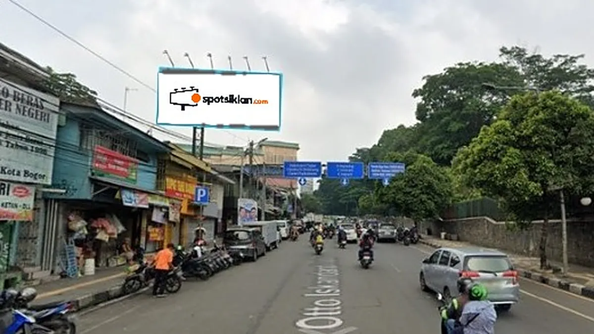 Billboard 4 × 8 m di Jl. Otto Iskandardinata (Dari Tugu Kujang Menuju Bogor Trade Mall), Jawa Barat