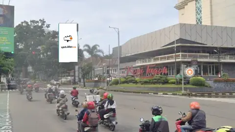 Billboard 10 × 5 m di Jl. Raya Pajajaran (Menuju Terminal Baranangsiang), Bogor, Jawa Barat