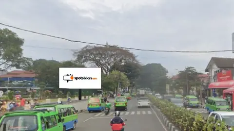 Videotron 4 × 8 m di Jl. Kapt. Muslihat (Area Alun alun Kota Bogor, Dari Stasiun Bogor Menuju Balaikota), Jawa Barat