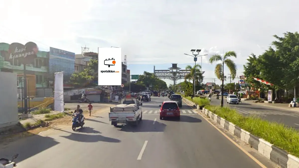 Billboard 4 × 6 m di Jl. A.Yani km 6,7 (Giant Extra), Banjarmasin, Kalimantan Selatan