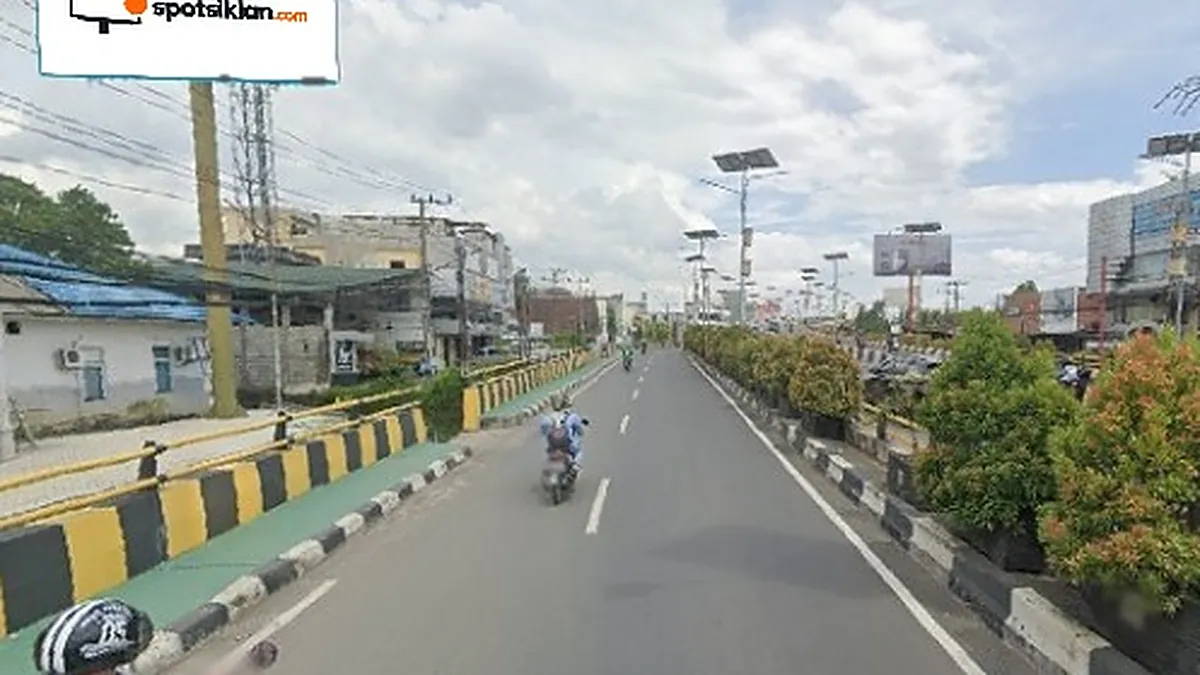 Billboard 5 × 10 m di Jl. Pandu (Area Fly Over KM. 3,5), Banjarmasin, Kalimantan Selatan