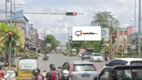 Billboard 5 × 10 m di Jl. Pangeran Antasari (Simpang 4 Ramayana Pasar Sentra Antasari), Banjarmasin, Kalimantan Selatan
