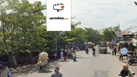 Baliho 6 × 4 m di Jl. Belitung Darat (area depan Pasar Tungging Banjarmasin), Kalimantan Selatan