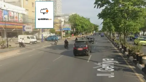 Baliho 4 × 6 m di Jl. A Yani Km. 4 (Dari Kota Banjarmasin ke Arah Banjar), Kalimantan Selatan