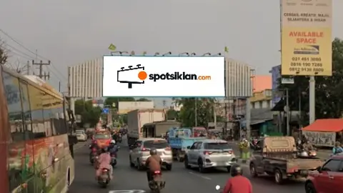 Bando Jalan 15 × 5 m di Jl. Sultan Agung (Dari Arah Jakarta ke Bekasi), Jawa Barat