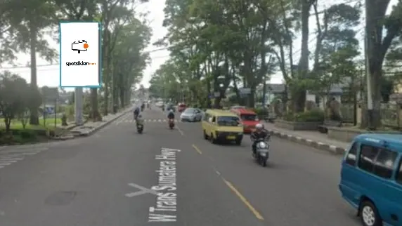 Baliho 6 × 4 m di Jl. Sudirman (Dari Arah Jam Gadang Bukittinggi Menuju ke SMA 2 Bukittinggi), Sumatera Barat