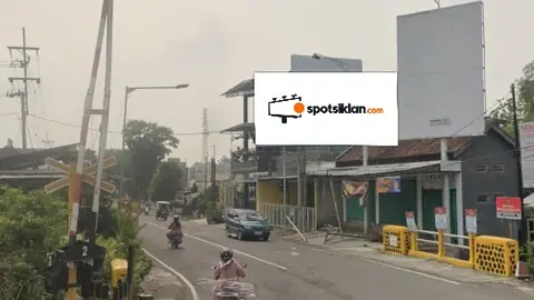 Billboard 8 × 4 m di Jl. Tanjung (Menuju Ahwaya Open Space), Kabupaten Blitar, Jawa Timur