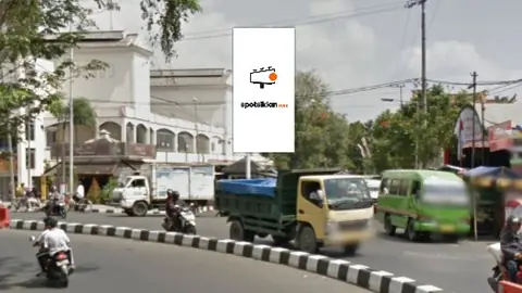 Billboard 4 × 8 m di Jl. Merdeka (Area Pasar Legi), Blitar, Jawa Timur