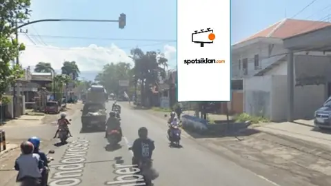 Billboard 4 × 8 m di Jl. Mastrip (Depan AHHAS), Bondowoso, Jawa Timur